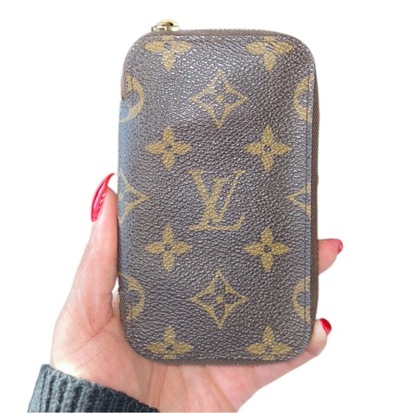 Louis Vuitton Monogram Zip Around 6 Key Holder - Picture 1 of 9